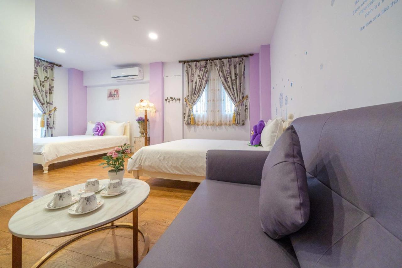 Aurora Castle Guest House Луодонг Екстериор снимка
